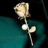 Elegant Rose Flower Shape Brooch Rhinestones Inlaid Faux Pearl Pin Bouquet Suit Lapel Badge Women Wedding Coat Accessories