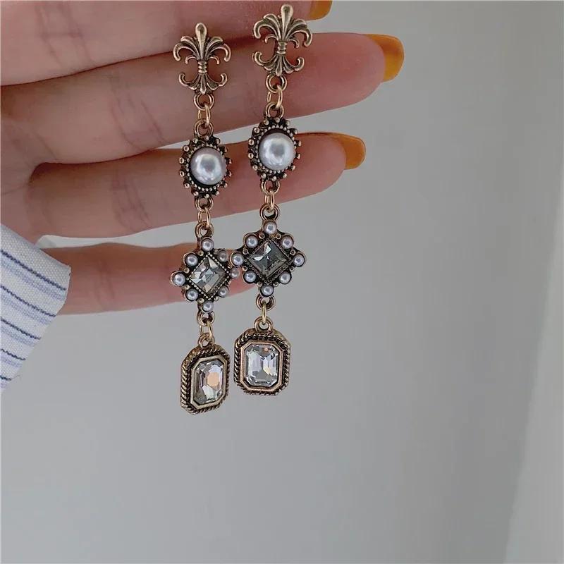 Vintage Long Rhinestone Ear Clips Without Ears Hole Earrings Temperament Crystal Pearl Clip on Earrings for Women Wedding Party