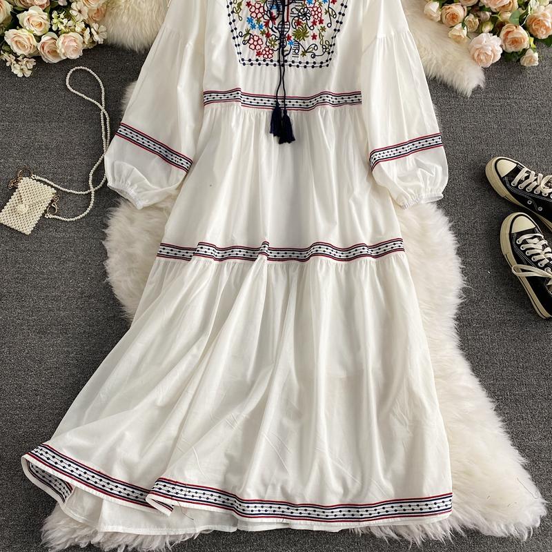 RUGOD Путешествие отпуск ретро этническая вышивка v-образным вырезом с кисточками на шнуровке платье с длинными рукавами модное темпераментное длинное платье