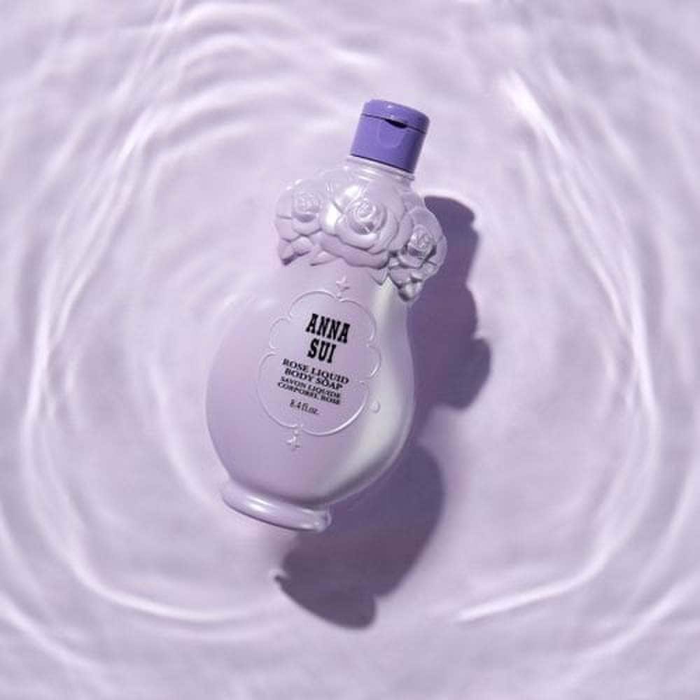 Anna Sui Набор из двух гелей для душа с розой и лосьона (+Круглое полотенце) 250мл*3