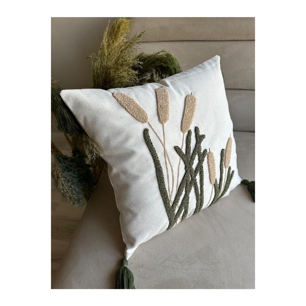 Декоративная наволочка Ottoson Home Collection с вышивкой Punch