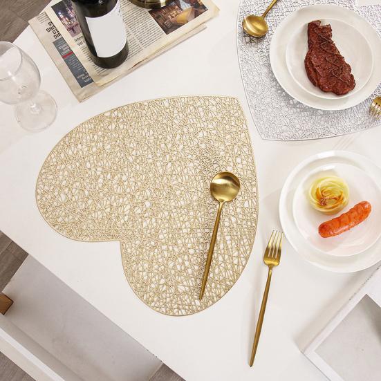 Полый термостойкий коврик для столовых приборов в форме сердца, защитный коврик для стола, противоожоговый износостойкий материал, коврик для домашнего обеда, свадебное украшение