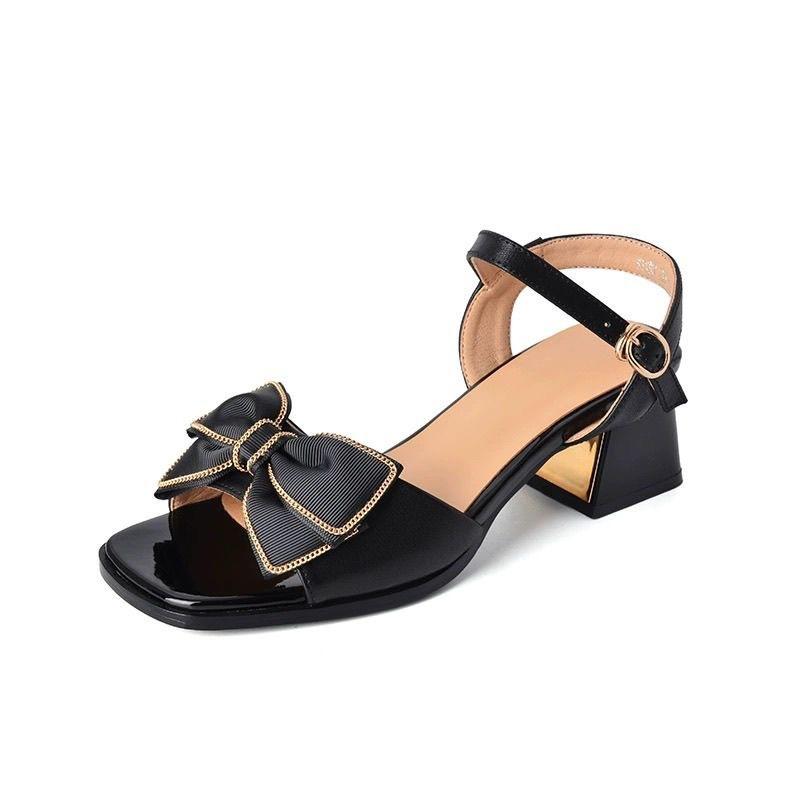 Французский стиль феи толстый каблук с босоножками женский универсальный средний каблук корейская версия ниша 2024 лето новый лук