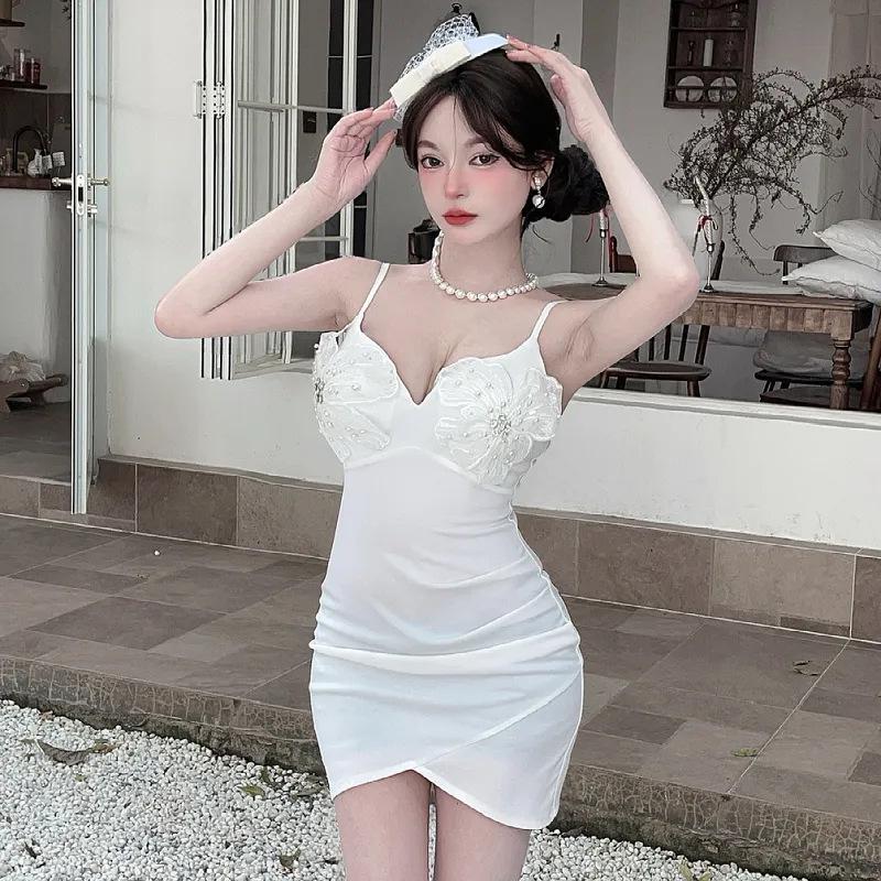 2026 Клубное Горячая Девушка Платье Bodycon с Цветочным Принтом, Глубоким V-образным Вырезом и Тонкими Бретелями