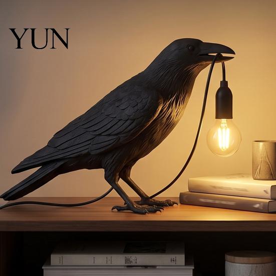 Retro Decorative Bird Light Crow Table Lamp, Gothic Raven Night Light, Halloween Black Creative USB Powered Ornament Dark Academia Lamp for