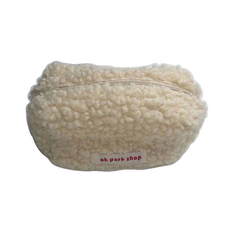 Пенал из плюша «Ягненок»: Милый и вместительный органайзер для канцелярских принадлежностей в японском стиле для девочек младшей и средней школы.