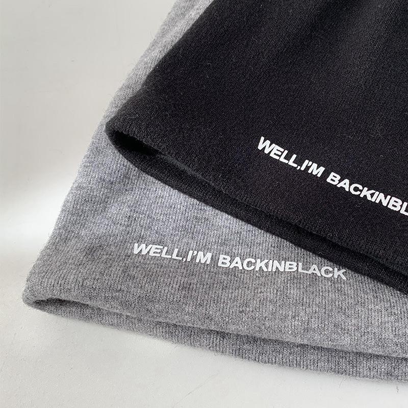 Letter Black Stack Hat Women'S Autumn And Winter Japanese Leisure Big Head Circumference Showing Face Small Bag Head Cold Hat Warm Confinement Hat