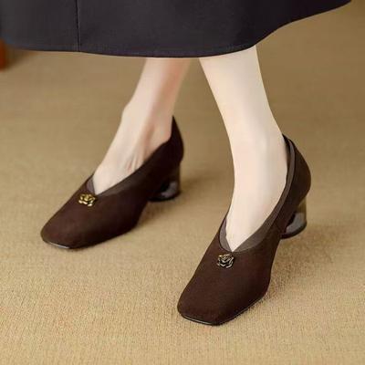 Мода 2024 года, новые женские модные туфли на плоской подошве с квадратным носком, повседневные, удобные, офисные, дизайнерские туфли, женские, элегантные, с металлическим цветком, неглубокие туфли