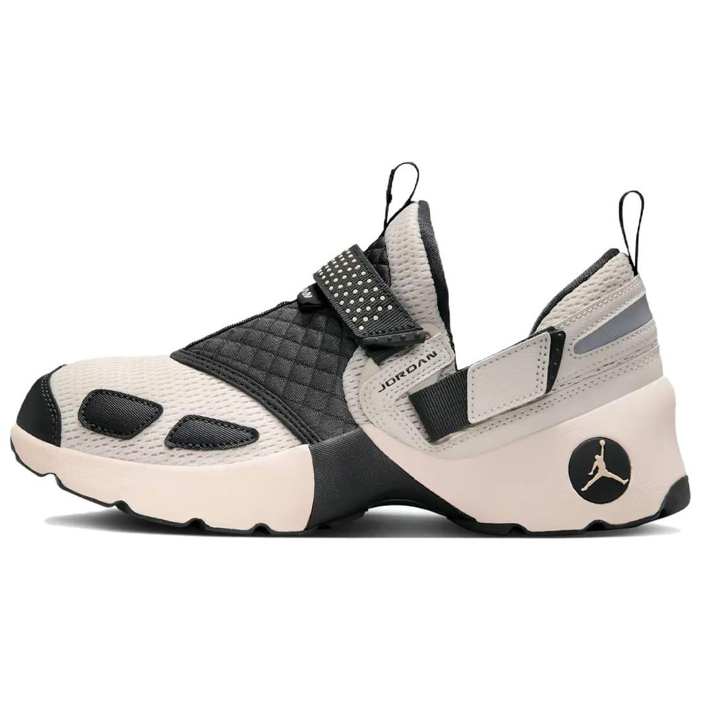 Air Jordan Jordan Trunner LX Светло-орехово-коричневый Женские кроссовки Кремовый Черный HQ2164-102