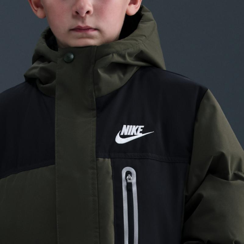 Nike Детские пуховики с капюшоном Несъемный Капюшон средней глубины IO6080-325