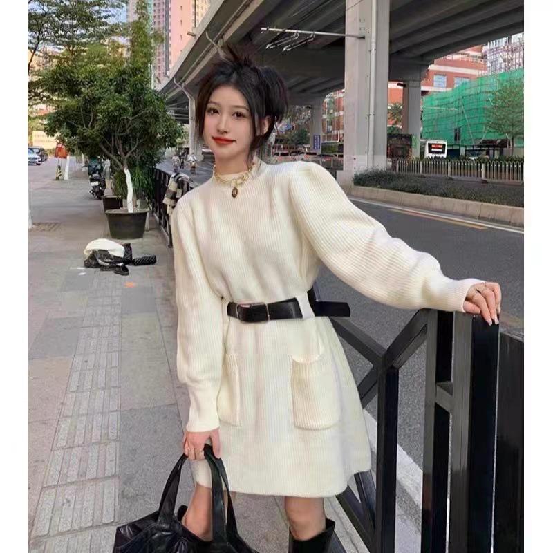 Платье-трапеза во французском стиле из тонкого трикотажа осень 2024 г.