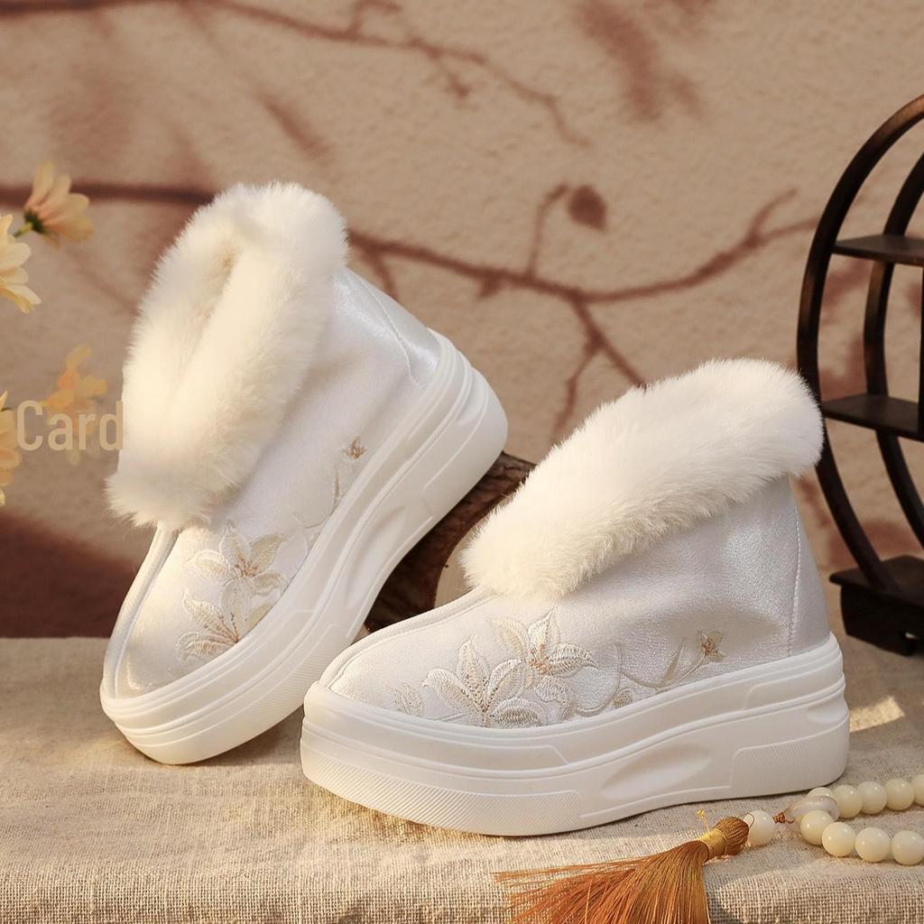 Осенне-зимние туфли Ruoxi 2024 на плоской подошве с вышивкой и меховой подкладкой — удобная хлопковая обувь в китайском стиле для ношения в помещении и на открытом воздухе.
