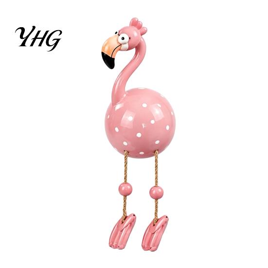 Housewarming Present Cute Dangle Leg Flamingo Figurine, Tropical Polka Dot Statue, Whimsical Party Decor Resin Home Ornament for Indoor Outdoor Patio
