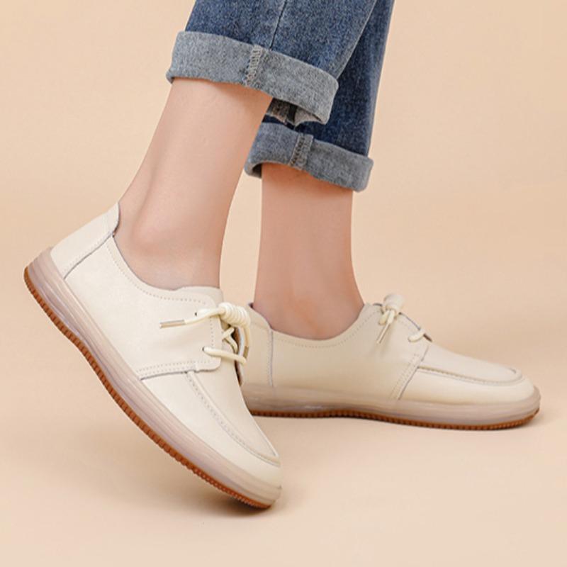 Женские кожаные туфли в британском стиле.