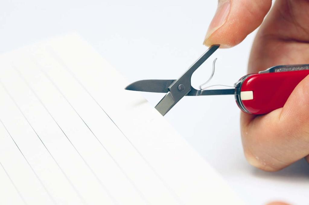 Victorinox Классический швейцарский армейский нож SD ALOX, многофункциональный нож, ножницы для кемпинга с плоской отверткой, оснащенный пилочкой для ногтей Swiss