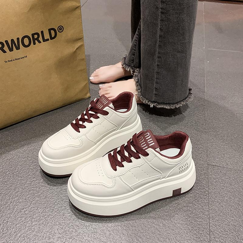 Niche Platform Leather White Shoes Women's 2025 Spring New Ins Versatile Sports Shoes Small Casual Board Shoes