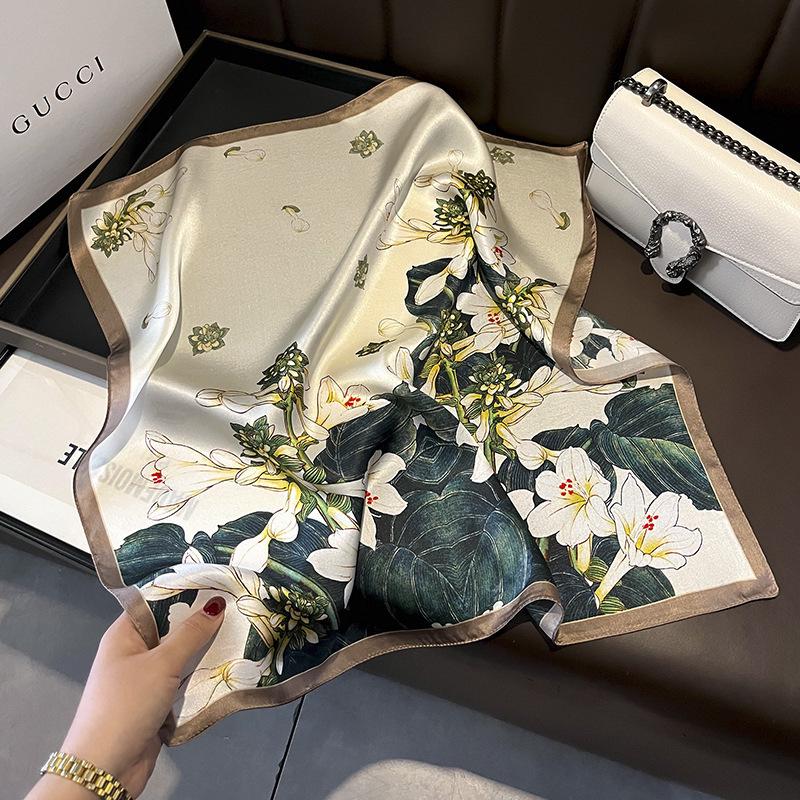 Hangzhou 100% Mulberry Silk Floral Lotus Women's Scarf, 53cm Square Shawl