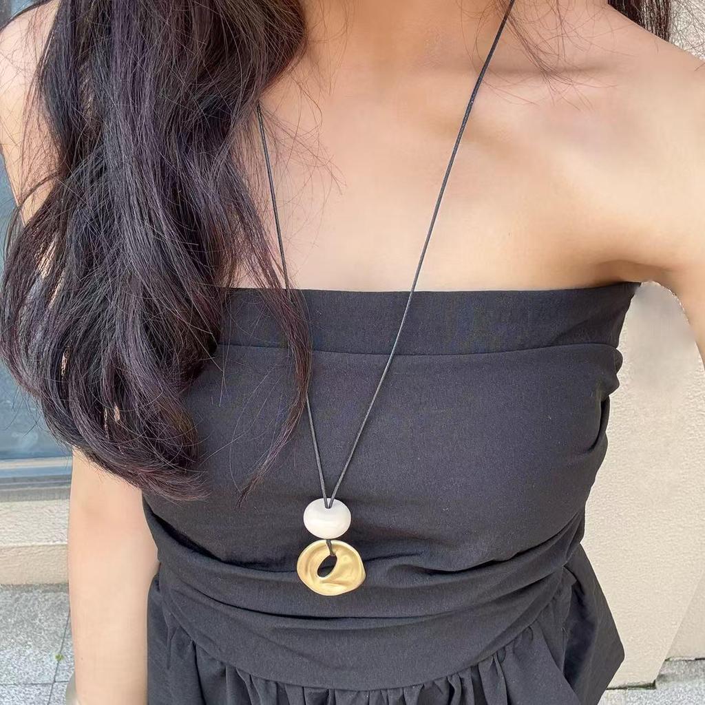 Минималистичное геометрическое подвесное ожерелье в корейском стиле - Универсальное, регулируемое, высококачественный дизайн для женщин