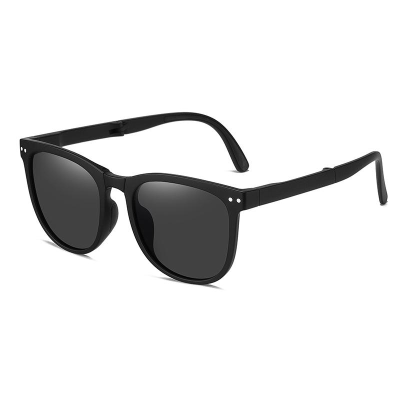 UV Protection Foldable Women's Sunglasses - Lightweight, Fashionable & Compact for Summer