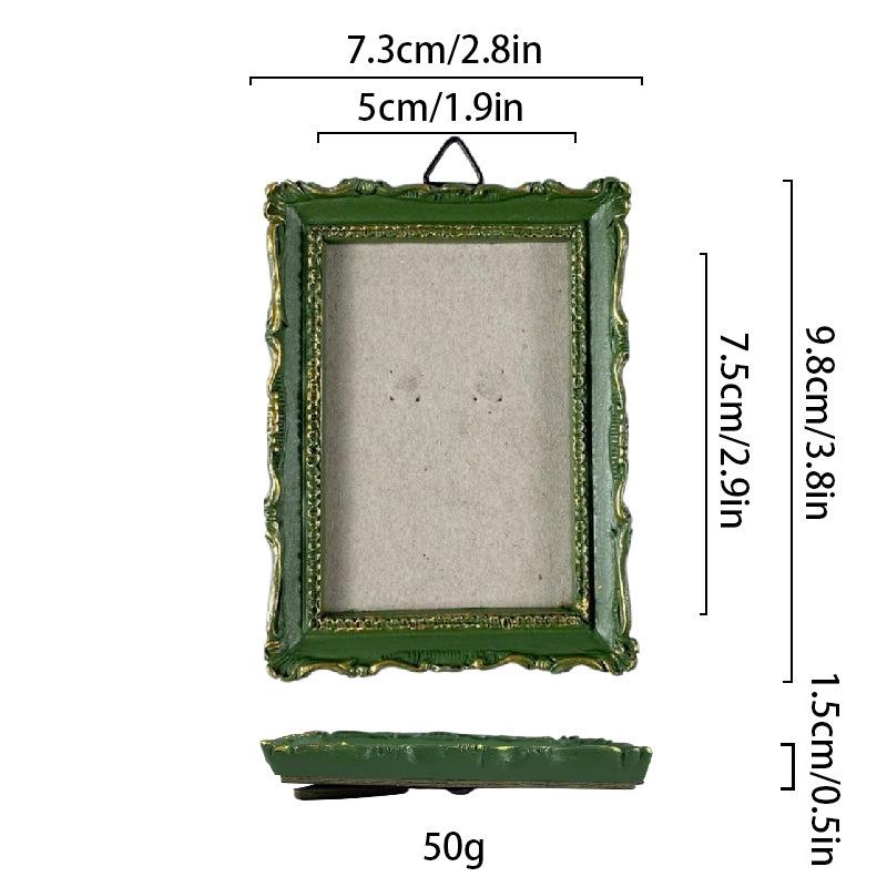 Retro Green Embossed Resin Photo Frame - Christmas Scene Decor