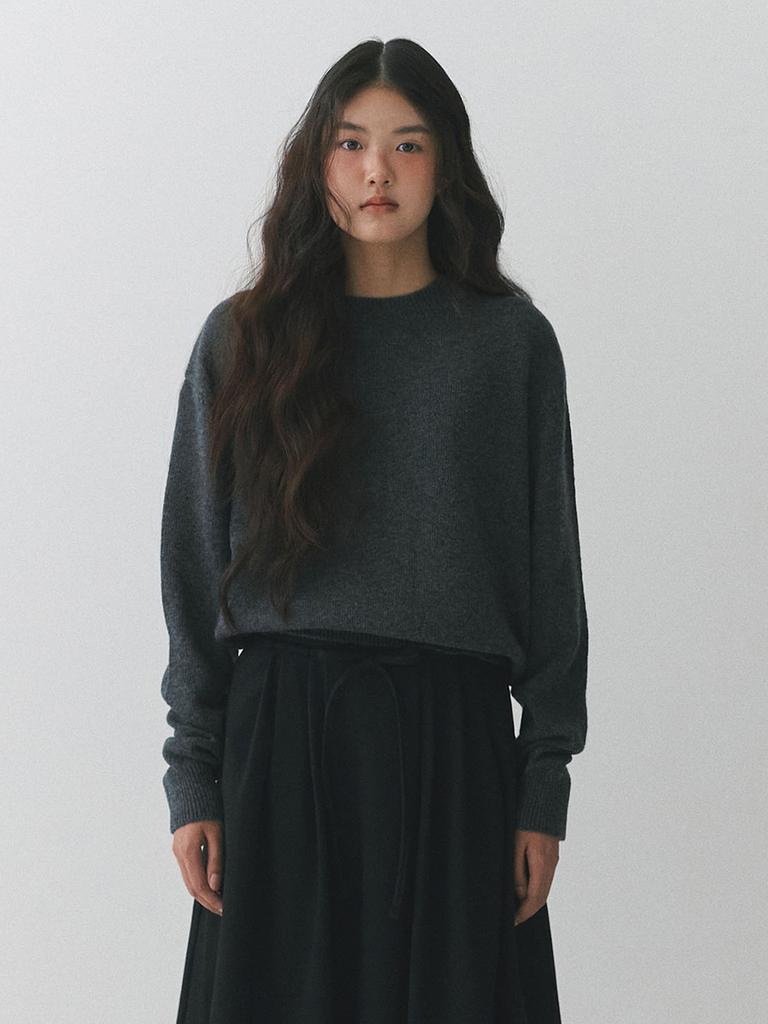 GANISONG Snug Round Knit Pullover_Charcoal