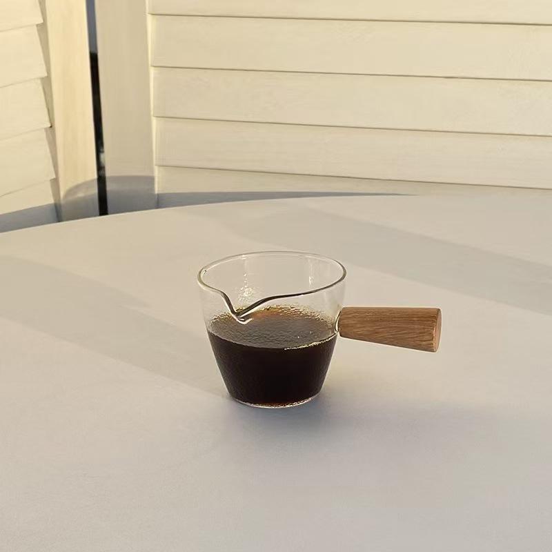 1 шт. Деревянная ручка Стеклянная мерная чашка для эспрессо DIY Молочник Кофейные принадлежности Прозрачная кухонная мерная кружка