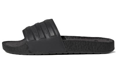 Шлепанцы Adilette Boost 'Carbon Core Black' GX4285