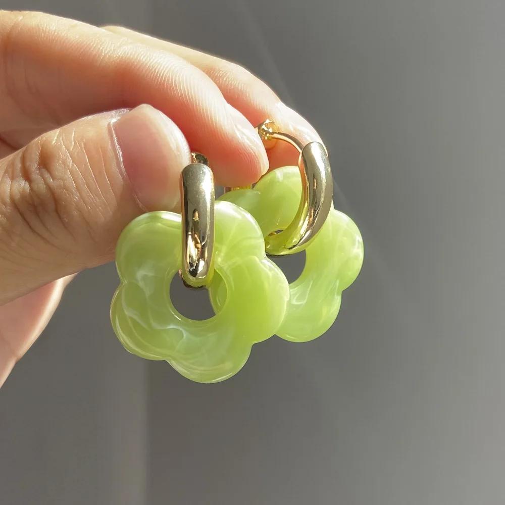 Colorful Flower Resin Acrylic Charms Earring Gold Color Circle Ear Buckle Hoop Earrings Fashion Jewelry for Women