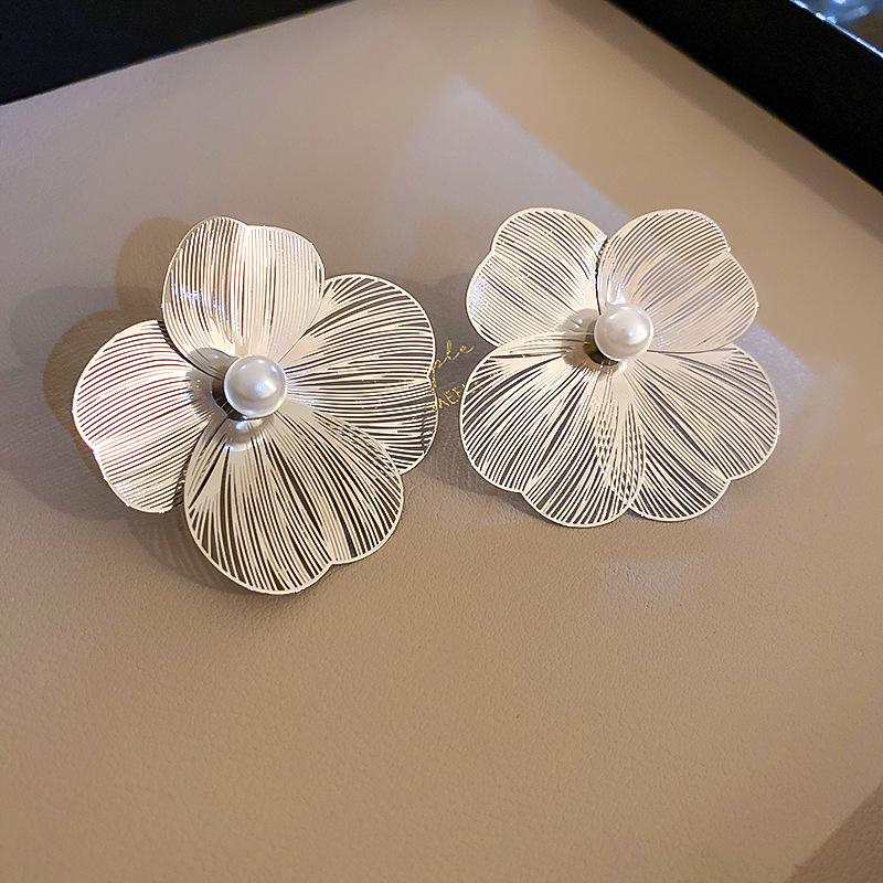 New Fashion Translucent Flower Stud Earrings for Women Acrylic Imitation Pearl Big Floral Korean Fairy Girls Lovely Ear Jewelry