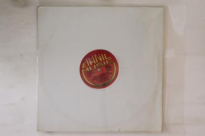 12-дюймовая пластинка SAMMY DREAD / TAPPER ZUKIE - Dreadlocks Girl / She Never Love Me ETM8156 Ethnic Music 1982 США Регги, Ска и Даб Б/У