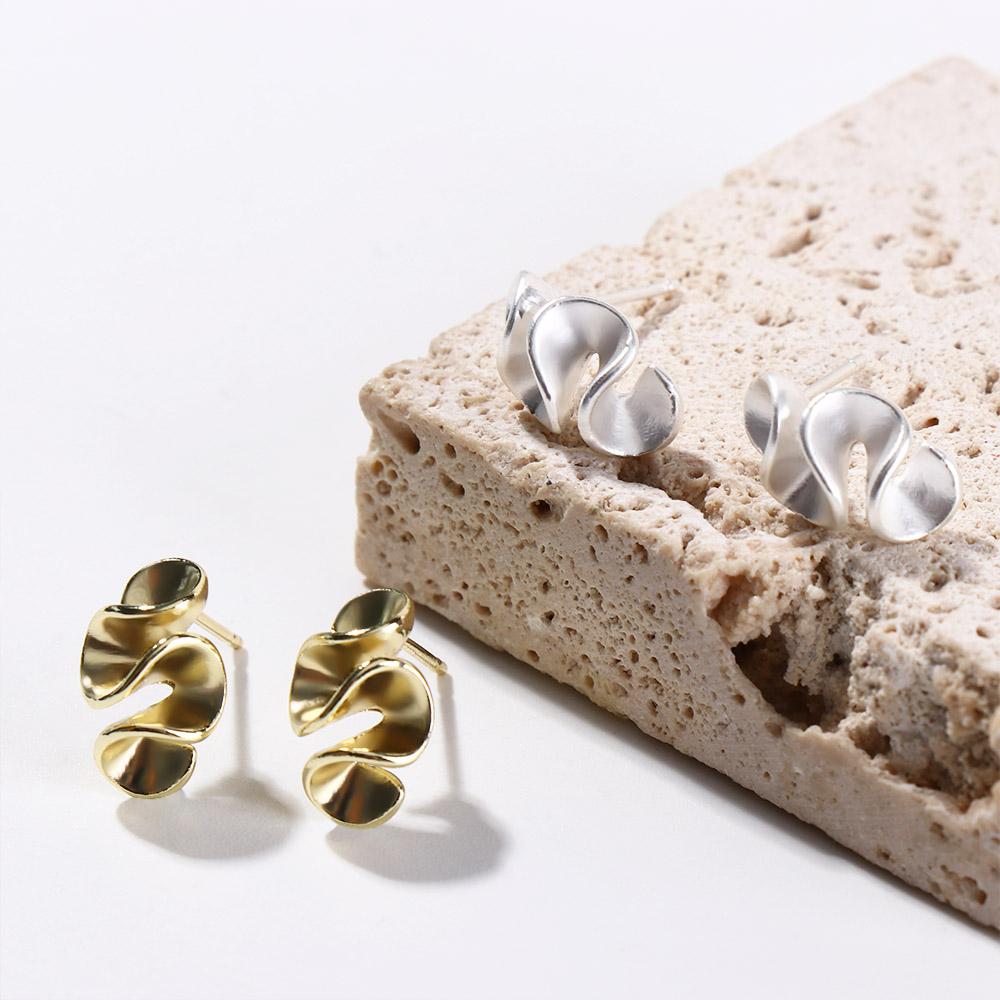 Серьги-гвоздики из стерлингового серебра 925 пробы, плиссированные, форма кремового цветка, геометрические ушные аксессуары, подарок для женщины