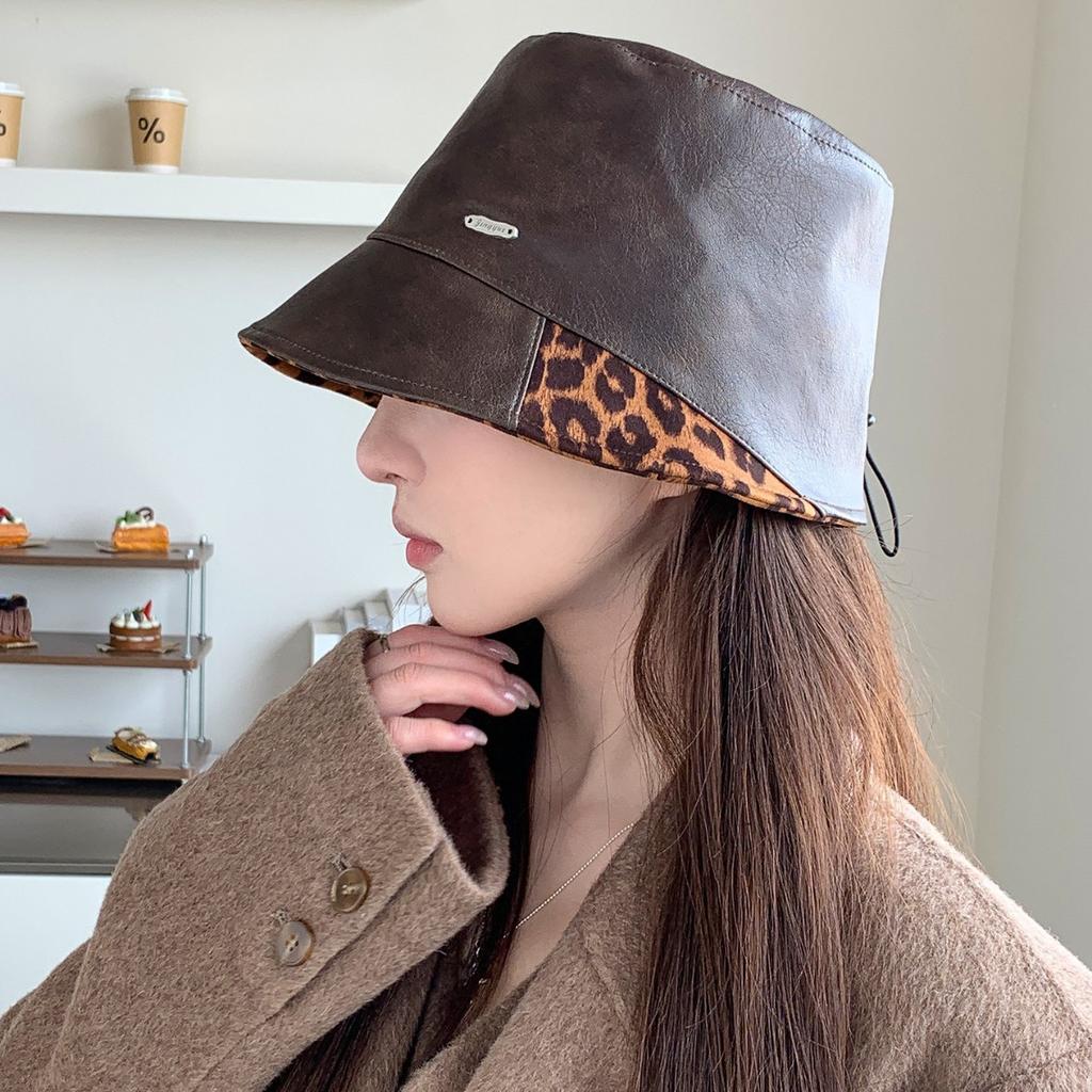 British style retro PU leather hat women's leopard print splicing bucket hat wide brim showing face small autumn bucket hat