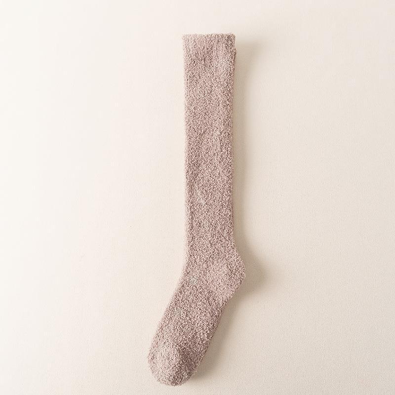 Зимние теплые длинные женские носки из кораллового флиса, толстые плюшевые домашние нескользящие носки-тапочки, повседневные простые чулки для сна