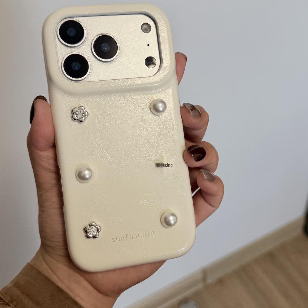 Чехол для телефона из кожи с жемчужным цветком в стиле INS для iPhone 17 Pro/16PM/15 Pro/14/13 Корейский дизайн