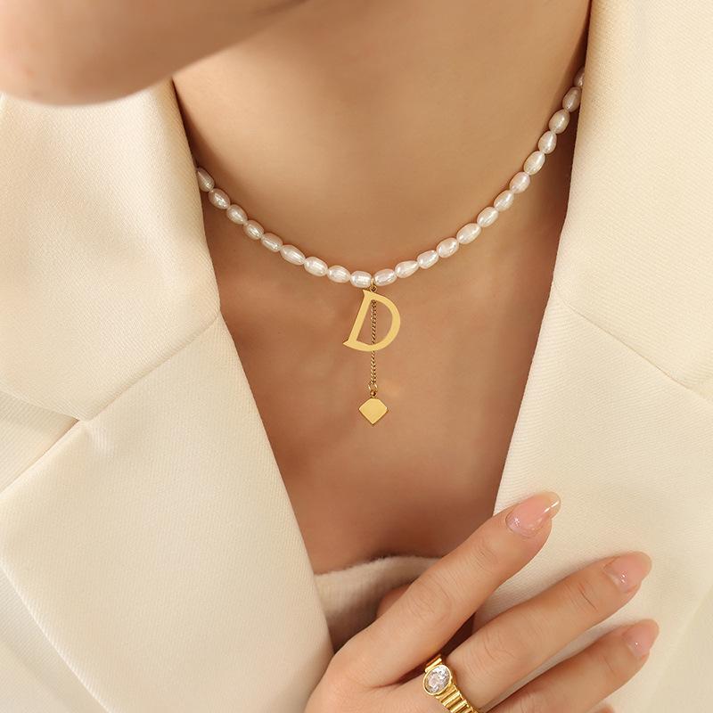 Французская геометрическая цепочка из пресноводного жемчуга, женская английская буква D, кисточка, квадратное ожерелье с подвеской, знаменитый темперамент, ювелирные изделия