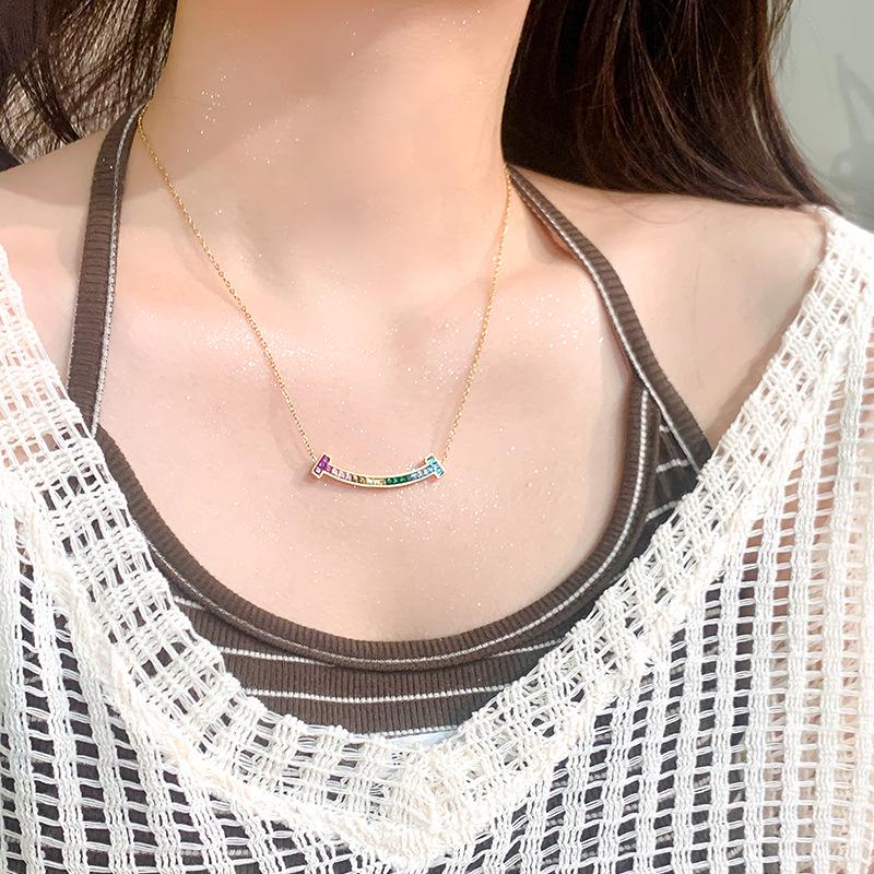 Женское ожерелье с подвеской из титана и радужного циркония, универсальная металлическая цепочка для свитера, модный аксессуар Niche