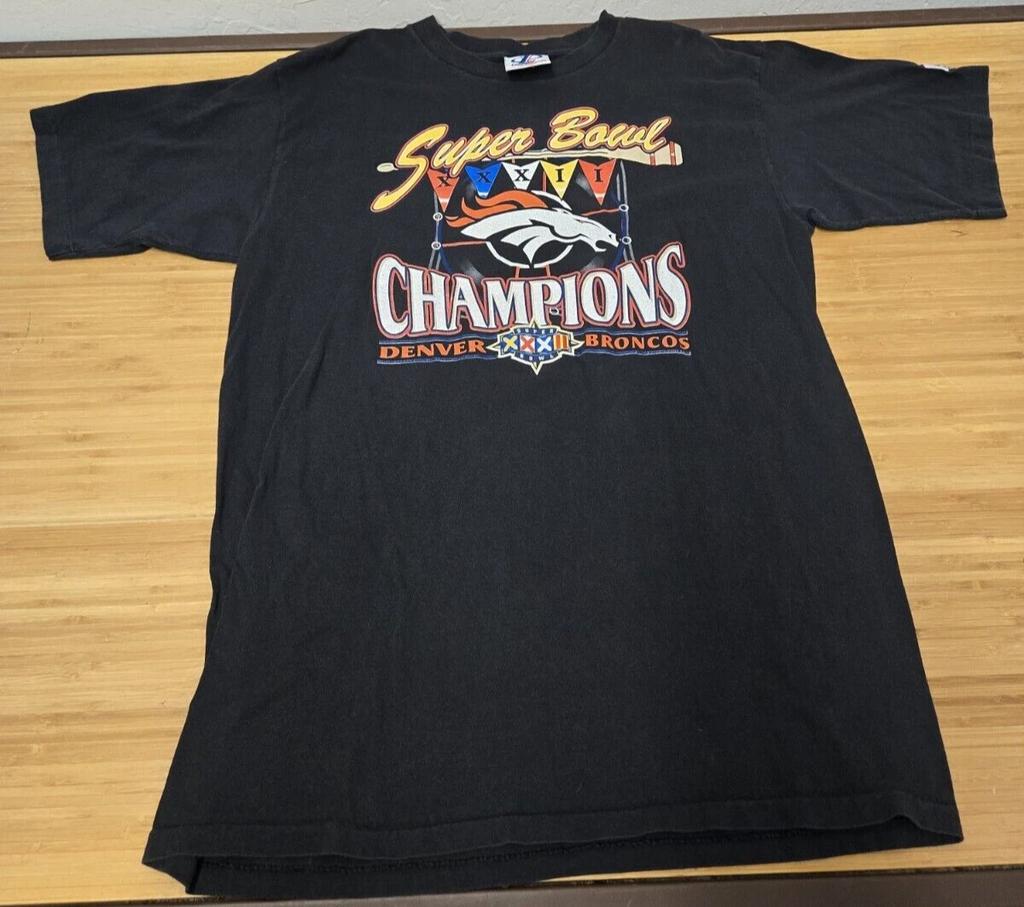 Denver Broncos Super Bowl XXXII Champions T Shirt Adult Size XL?