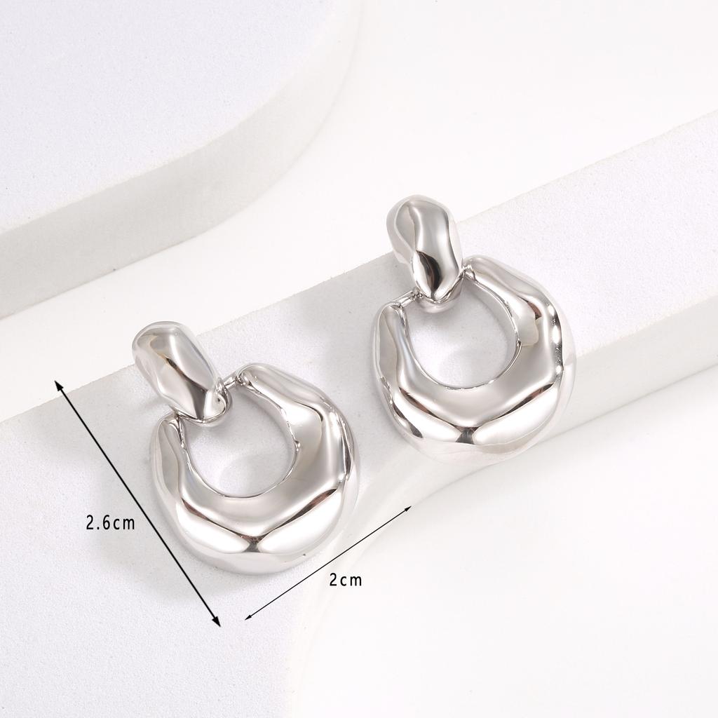 Ретро металлические геометрические серьги INS нишевый дизайн текстура ушная пряжка легкая роскошь холодная простая ушная пряжка