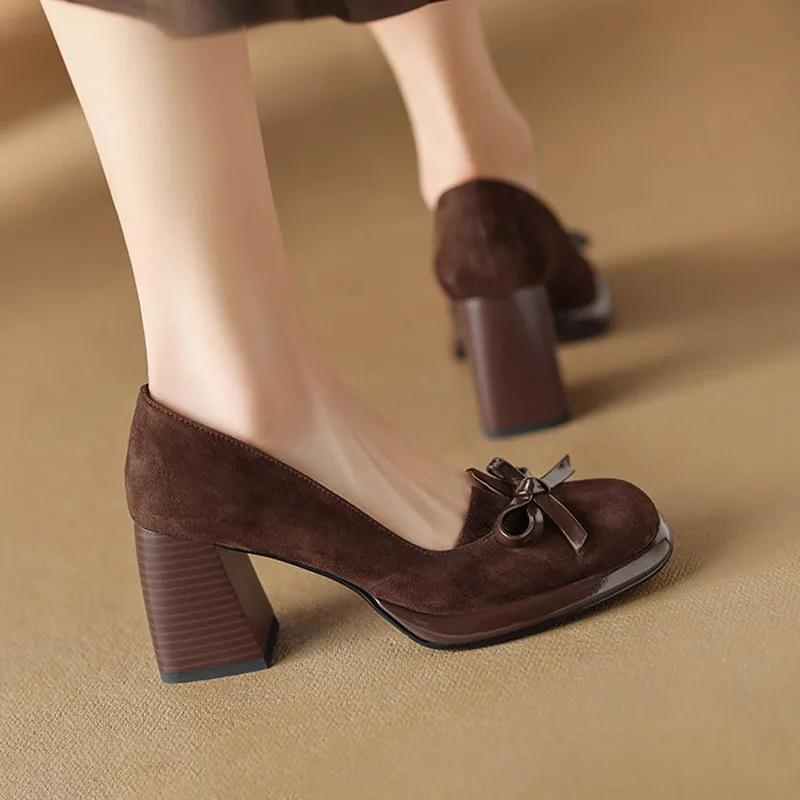 Новые туфли на высоком каблуке женские роскошные коричневые черные замшевые туфли на каблуках модные туфли на платформе с квадратным каблуком туфли Мэри Джейн с квадратным носком и мелким бантом