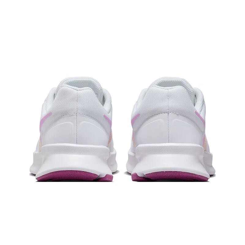 Nike Женские беговые кроссовки Run Swift 3