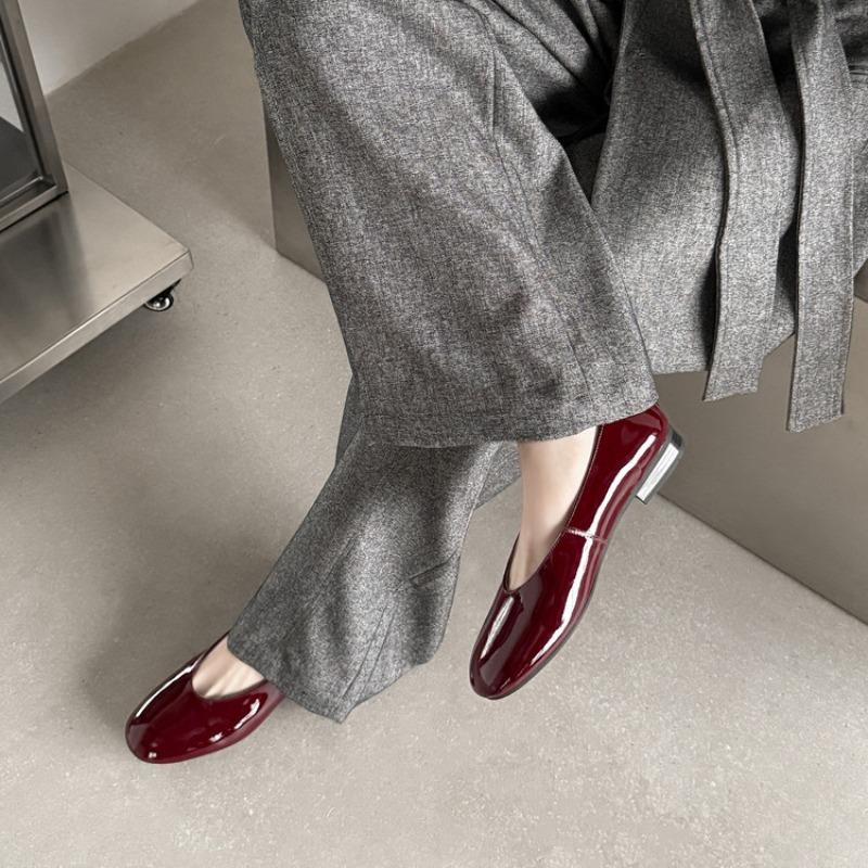 Новые красные туфли на плоской подошве женские низкий каблук ретро круглый носок толстый каблук маленькие кожаные туфли простые балетки нежные женские туфли
