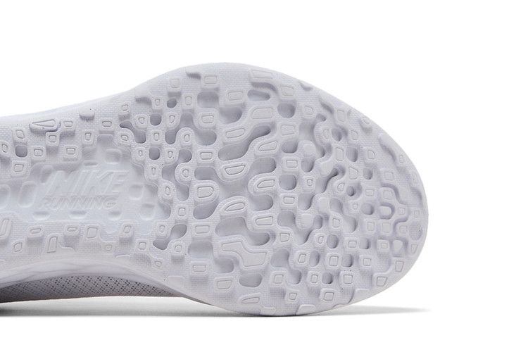Nike Revolution 6 Triple White