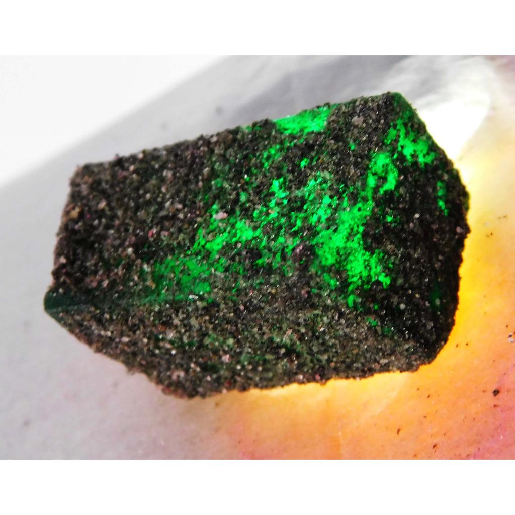 Natural Green Emerald Loose Gemstone Dyed Rough 93 ct Uncut for Lapidary and Gem Collections