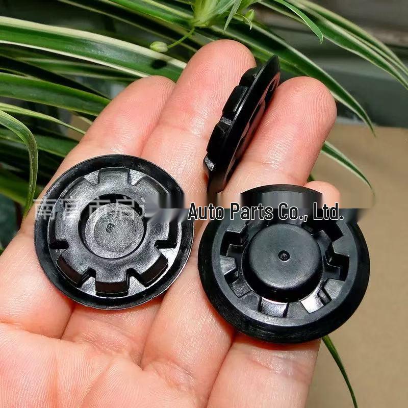 Toyota Corolla, Reiz, Camry, Highlander, Levin Front Door Hole Plug Cover 9095001620