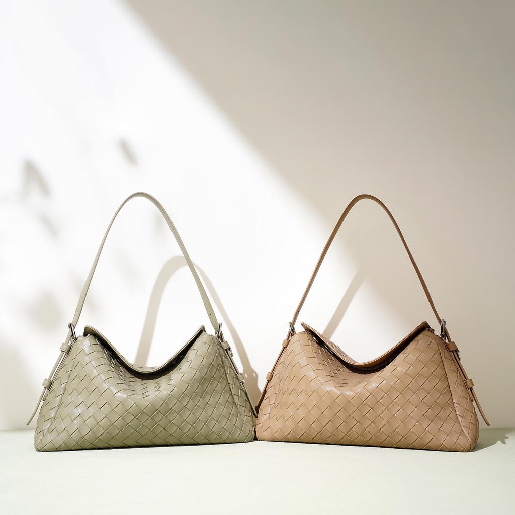New Shoulder Bag Niche Cowhide Rhombus Messenger Bag Women's High-end Fashion Leather Woven Handbag