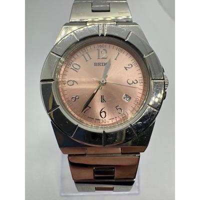 Б/у [В рабочем состоянии] Женские часы SEIKO LUKIA с розовым циферблатом W140