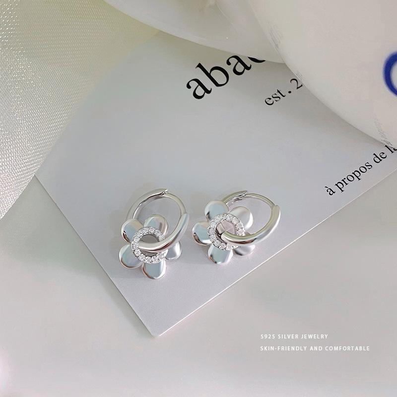 Sweet Flower Earrings for Women Girly Light and Luxurious Earrings Earrings