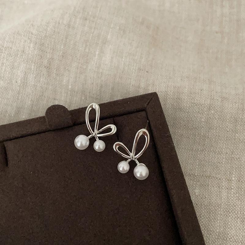 Серьги-гвоздики Design Sense Love Bow Pearl, женские, нишевые, уникальные, модные, темпераментные, универсальные серьги