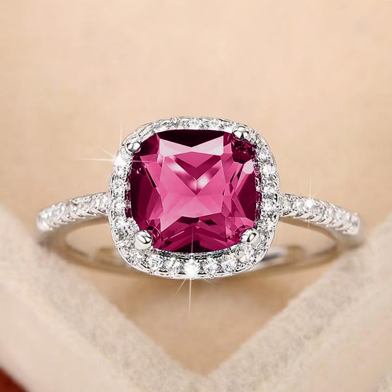 Retro Temperamental Tanzanite Red Square Queen Ring - Fashionable Simple Index Finger Design