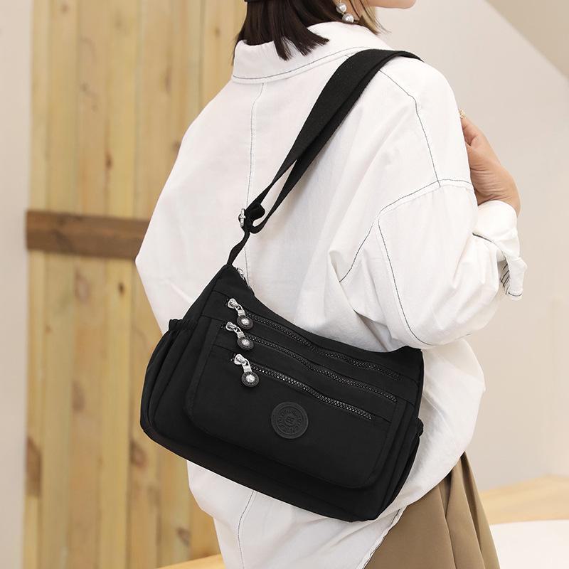 Легкая водоотталкивающая нейлоновая женская сумка-мессенджер - большая вместимость для походов за покупками и поездок на работу на открытом воздухе